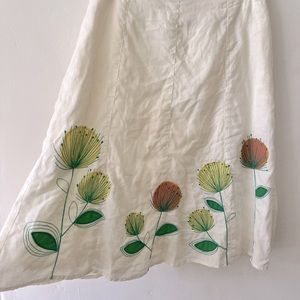 Boden linen skirt with appliqué.